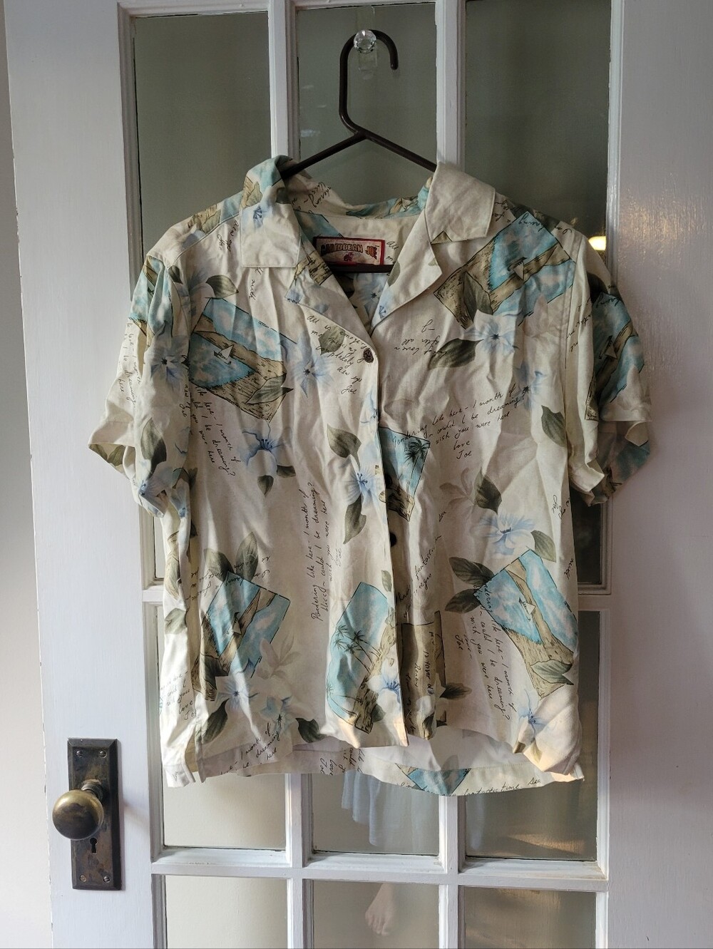 Caribbean Joe Woman's Cream Hawaiian Print Rayon Shirt Size Large Casual Resort